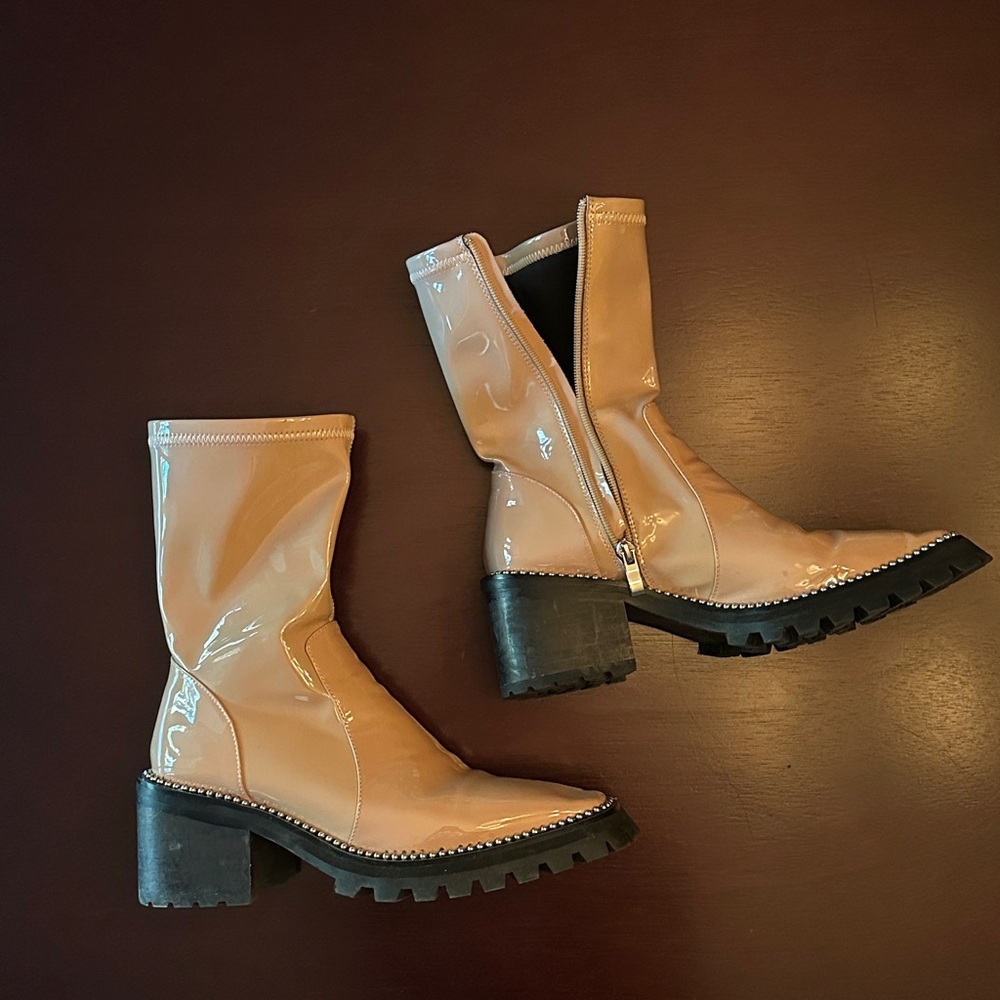 Lattelier Silver and Tan Ankle Boots